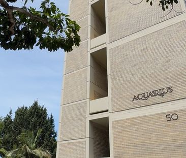 38/50 Roslyn Gardens, Elizabeth Bay NSW 2011 - Studio For Rent | Do... - Photo 2