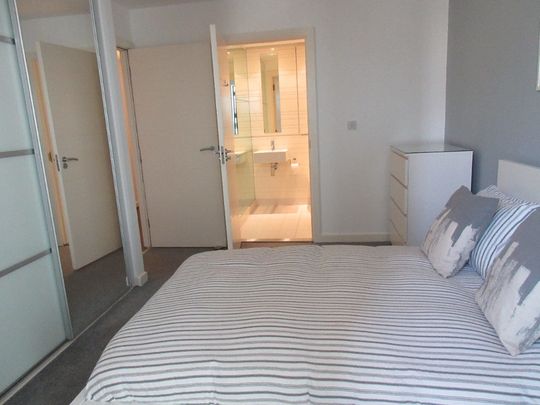 350 Meadowside Quay Walk - Photo 1