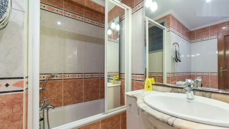 Avenida de Ausiàs March, Valencia, Valencian Community 46006 - Photo 4