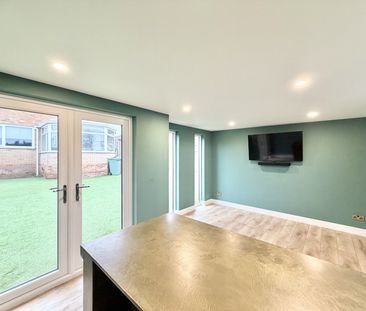 2 Bed Detached Bungalow to Rent - Photo 1