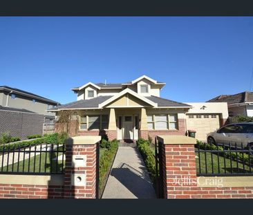 Three Bedroom Townhouse - Photo 4