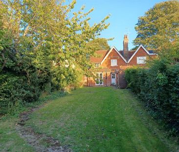 3 bedroom semi-detached house to rent - Photo 6