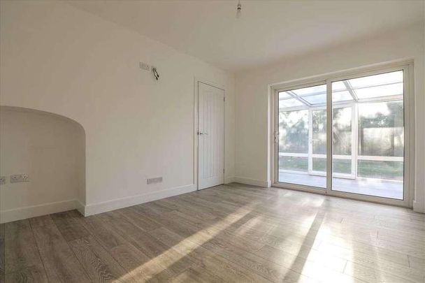 Station Road, Burton Latimer, NN15 - Photo 1