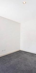 East Perth - Photo 3