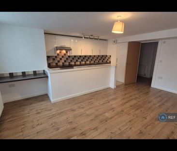 2 bedroom flat to rent - Photo 3