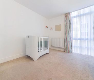 2 bedroom flat to rent - Photo 6