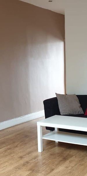 Roundhay Road, Harehills - Photo 1