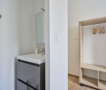 ST PIERRE LES DAMES S Roommate 4 Bedrooms at Reims - Photo 4