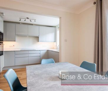 5 bedroom townhouse to rent - Photo 2