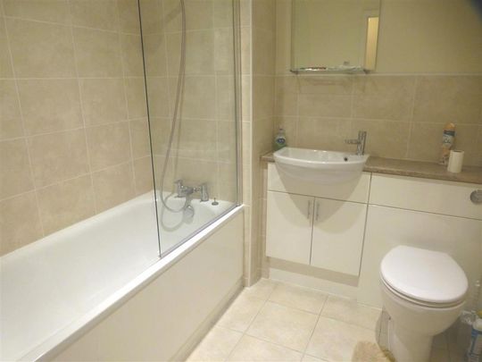 High Street, Milton Keynes, Stony Stratford - Photo 1