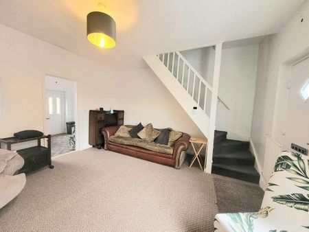 2 bed terraced house to rent in SR8 - Photo 4