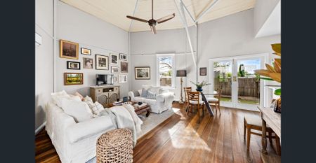 Charming fully furnished converted church inc lawn maintenance & water usage - Photo 2