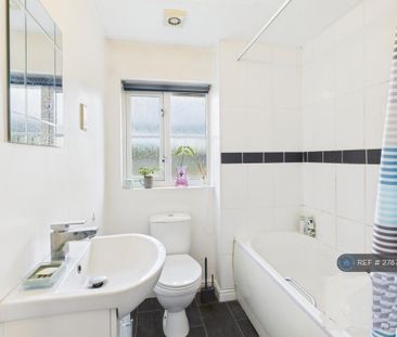 2 bedroom terraced house to rent - Photo 3