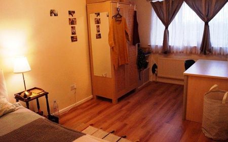 4 bedroom house share to rent - Photo 2