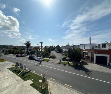 Modern Two-Bedroom Apartment for Rent! - Photo 6