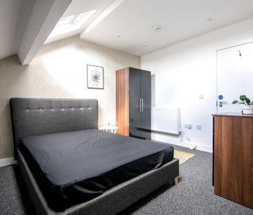 6 bedroom terraced house to rent - Photo 5