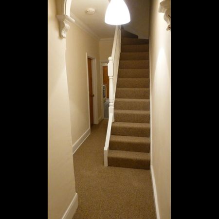 Room in a Shared House, Milton Road, SO15 - Photo 4