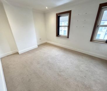 3 bedroom end of terrace house to rent - Photo 6