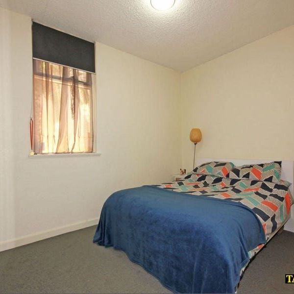 2/23 Moseley Street, Glenelg - Photo 1