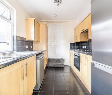 4 bed maisonette to rent in Simonside Terrace, Newcastle Upon Tyne,... - Photo 6
