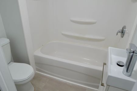 For Lease - 386 Gatfield Avenue Unit# 1, Welland, Ontario - Photo 2