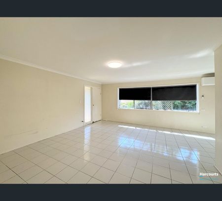 9 Bertie Street, Sunnybank Hills, Qld 4109 - Photo 3
