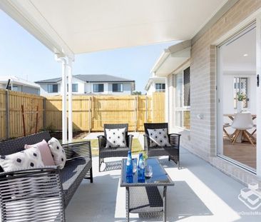 Brand New, 3 Bed, Full A/C - Photo 5