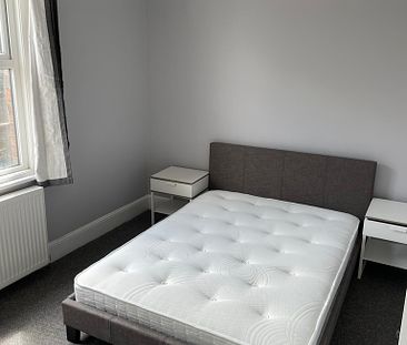 2 Bedroom Flat - Photo 1