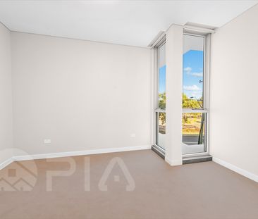 Modern 2 bedroom apartment close to amenities for lease - Photo 6