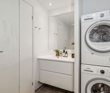 Rummeligt 3-etages rækkehus med to private terrasser og to toiletter - Foto 6