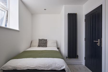 6 bedroom house of multiple occupation to rent - Photo 5