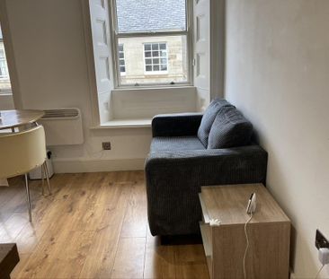 1 bedroom private hall to rent - Photo 3