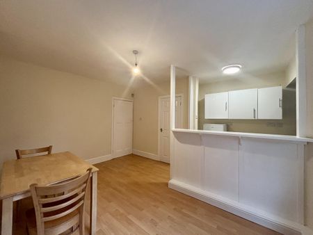 3 bedroom terraced house to rent - Photo 3