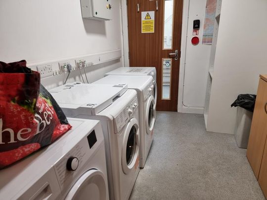 1 bedroom house of multiple occupation to rent - Photo 1