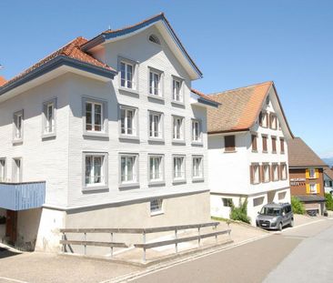 Charmante 2.5-Zimmer-Wohnung mit Parkplatz in Walzenhausen - Photo 1