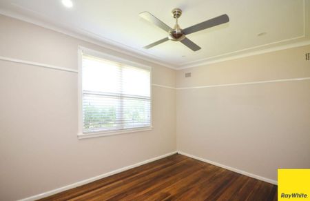 Family Home for Rent - 50 Janice Street, Seven Hills - Photo 2