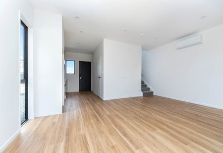 30 Rana Road, Flat Bush, Auckland - Photo 2