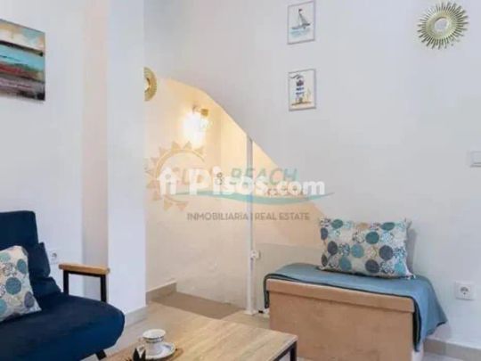 Chalet en alquiler en Casco Urbano - Foto 1