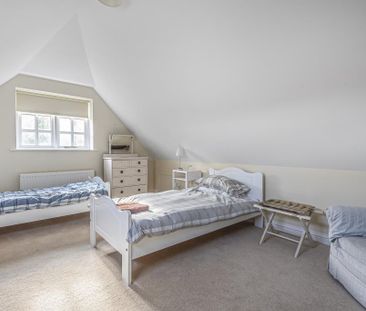 2 bedroom detached house to rent - Photo 3