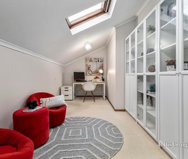 6 Streeton Lane, Doncaster East - Photo 2