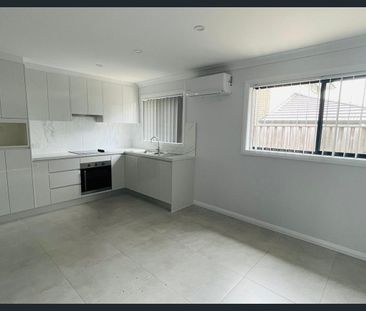 Nearly New Granny Flat for rent at The Ponds - Photo 6