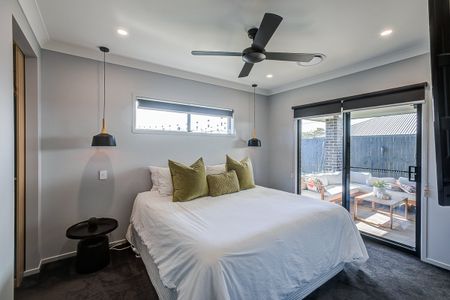 Stunning Family Home close to Schools and Amenities - Photo 5