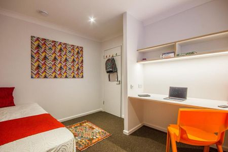 1 bedroom in a house share to rent - Photo 4