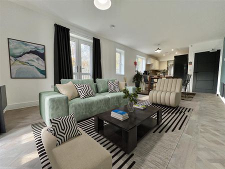 Sienna Villas, Hyde - Photo 5