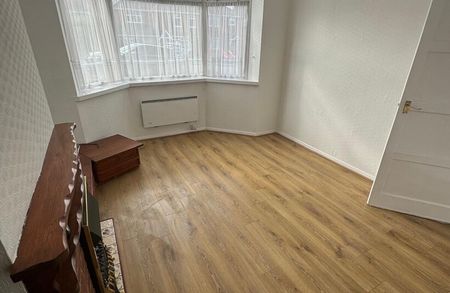 Eve Lane, Dudley, West Midlands, DY1 3TZ - Photo 2