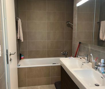 Appartement de 3,5 pièces avec terrasse dans un quartier récent ! - Foto 5