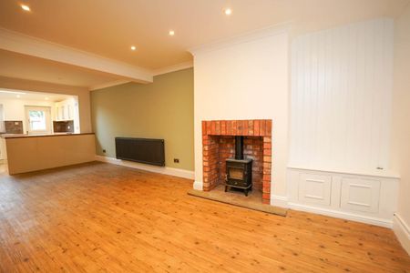 2 bed House - Terraced for Rent - Photo 3