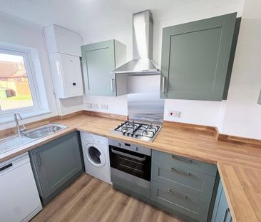 2 bedroom semi-detached house to rent - Photo 6