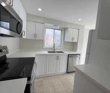 For Lease - 15 Timothy Lane, Barrie, Ontario - Photo 2