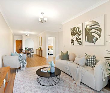 Beautifully Renovated Apartment With Double Garage - Photo 1